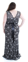 BETSY & ADAM Vestido de encaje floral de gala. Talla 20W