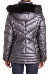 Nanette Lepore chamarra color Titanio Puffer con gorro. Talla S