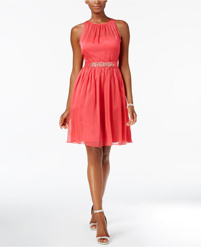 Adrianna Papell Vestido de chiffon coral con aplicaciones. Talla 8