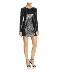 AQUA By Bloomingdales Vestido corto de lentejuelas. Talla S