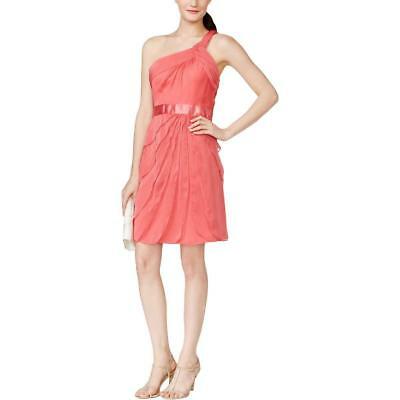 ADRIANNA PAPELL Vestido de chiffon coral de un hombro. Talla 10